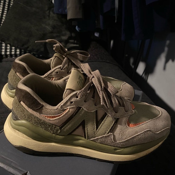 New balance sneakers! Mens size 6 or women’s 7.5. In great condition. - Picture 6 of 6